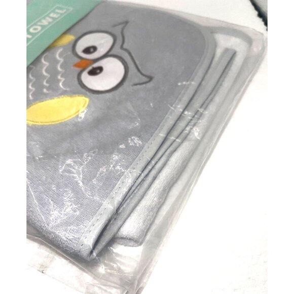 Bitsy Hooded Towel Gray Owl Design Baby Toddler Bath Swim Beach Pool Essential - Picture 4 of 6